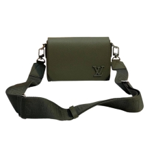 Мессенджер Takeoff PM Louis Vuitton